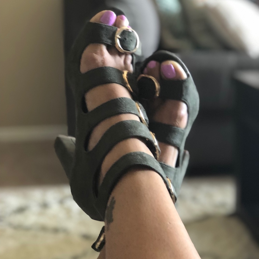 Super cute heels 😍🔥🎉